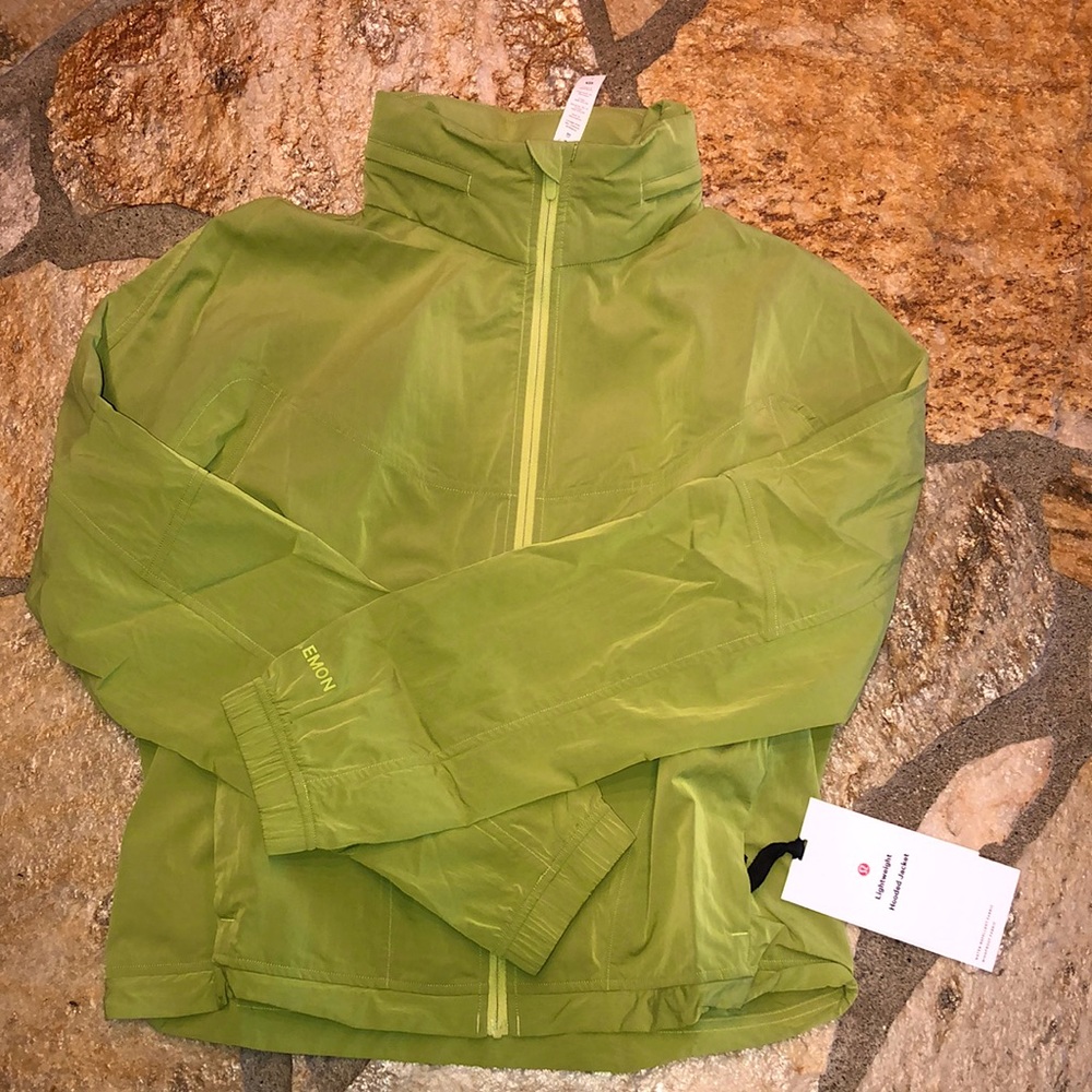 Lululemon Lightweight Hooded Jacket size 4 in Wasabi NWT